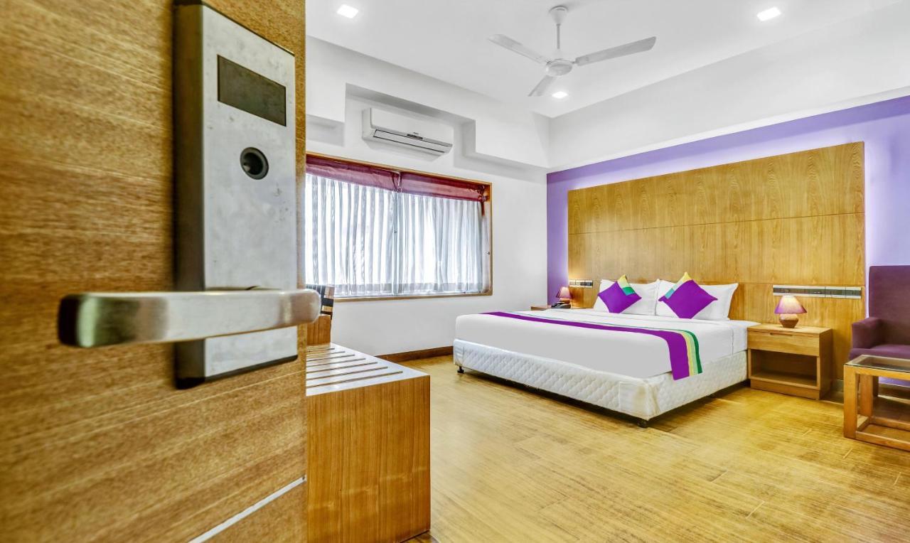 Medora Hotel Kozhikode Zewnętrze zdjęcie