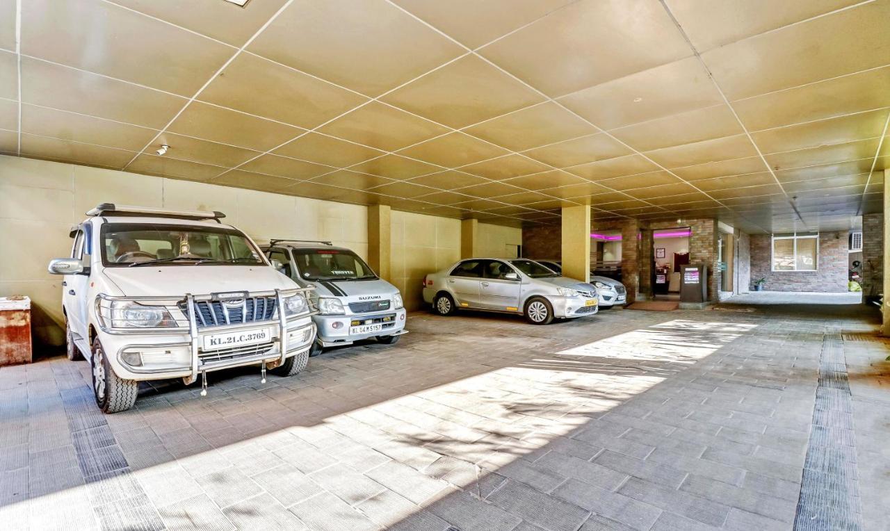 Medora Hotel Kozhikode Zewnętrze zdjęcie