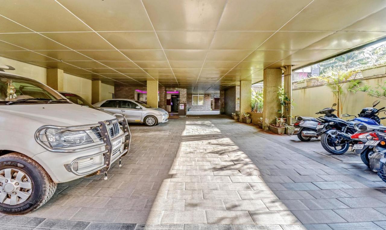 Medora Hotel Kozhikode Zewnętrze zdjęcie