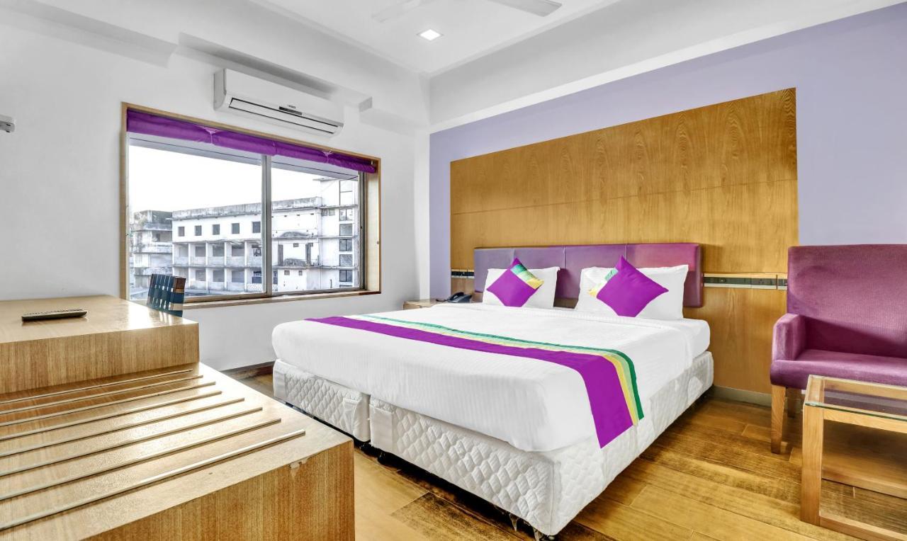Medora Hotel Kozhikode Zewnętrze zdjęcie