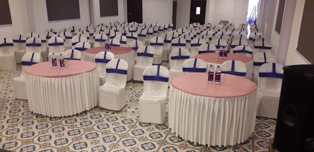 Medora Hotel Kozhikode Zewnętrze zdjęcie