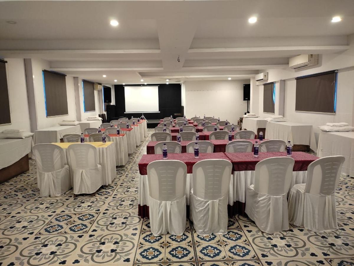 Medora Hotel Kozhikode Zewnętrze zdjęcie