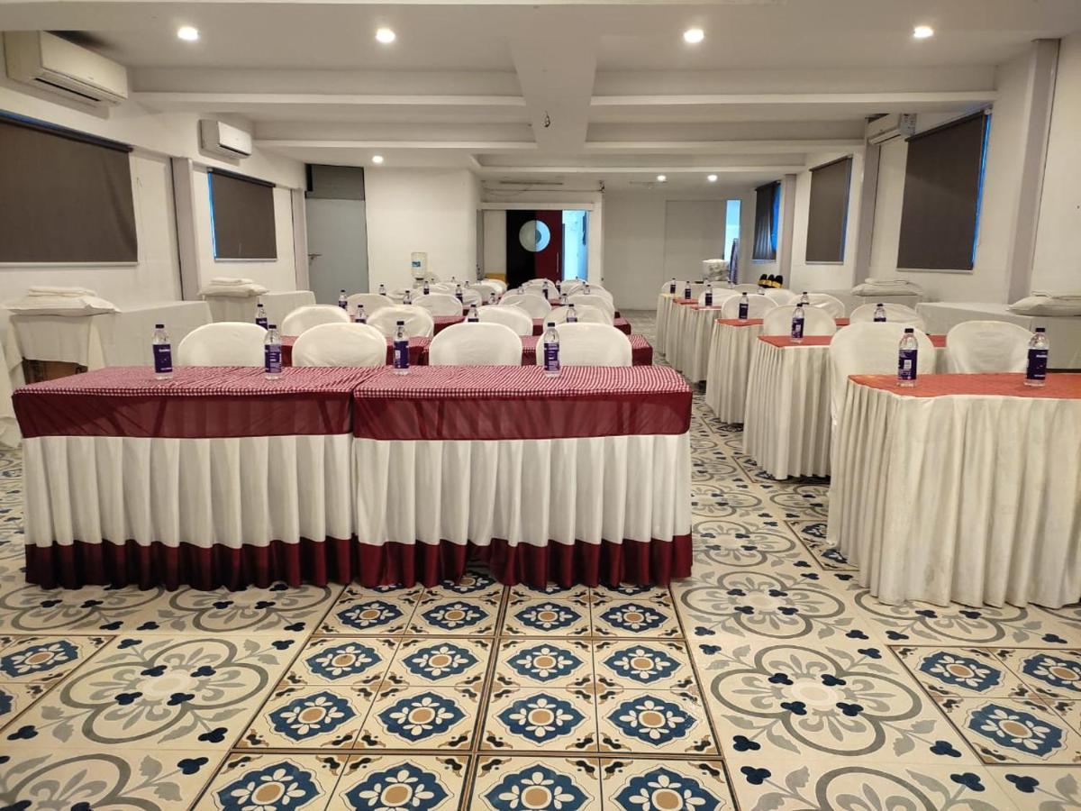 Medora Hotel Kozhikode Zewnętrze zdjęcie